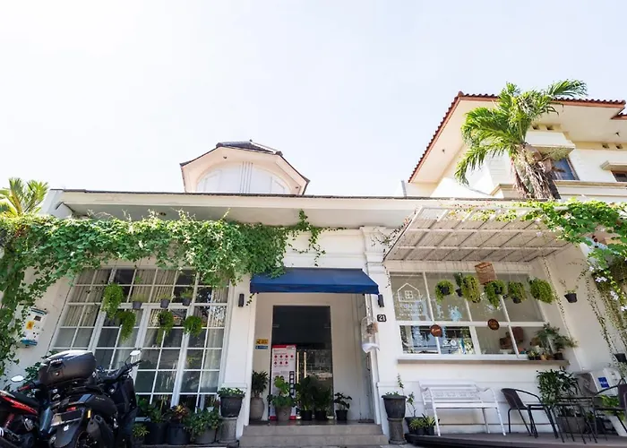 Rumah Teuku Umar Mitra RedDoorz Surabaya